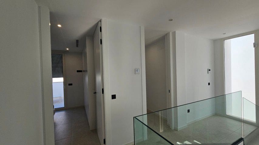 3 makuuhuone Huvila myytävänä paikassa San Juan de los Terreros mukana 
autotalli - 505 900 € (Ref: 9857598)