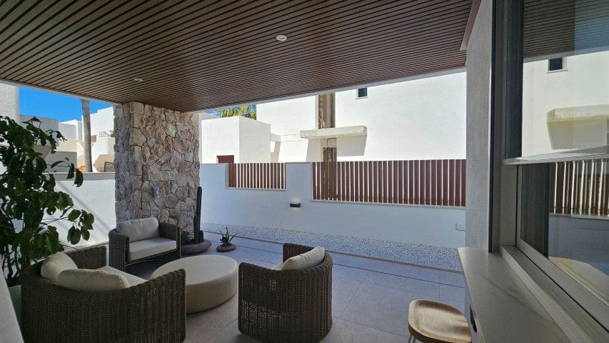 3 makuuhuone Huvila myytävänä paikassa San Juan de los Terreros mukana 
autotalli - 505 900 € (Ref: 9857598)