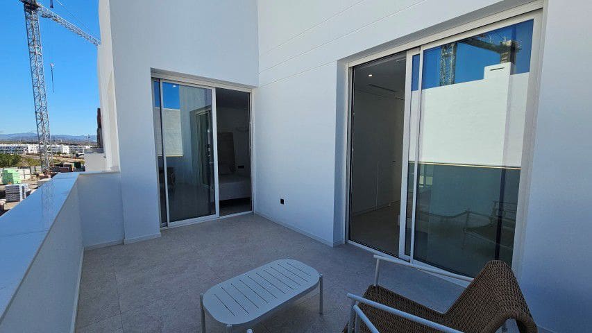 3 makuuhuone Huvila myytävänä paikassa San Juan de los Terreros mukana 
autotalli - 505 900 € (Ref: 9857598)