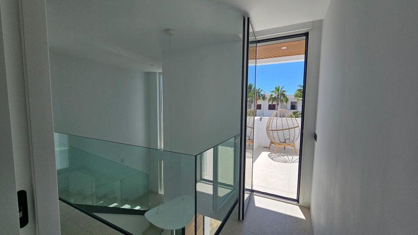 3 makuuhuone Huvila myytävänä paikassa San Juan de los Terreros mukana 
autotalli - 505 900 € (Ref: 9857598)