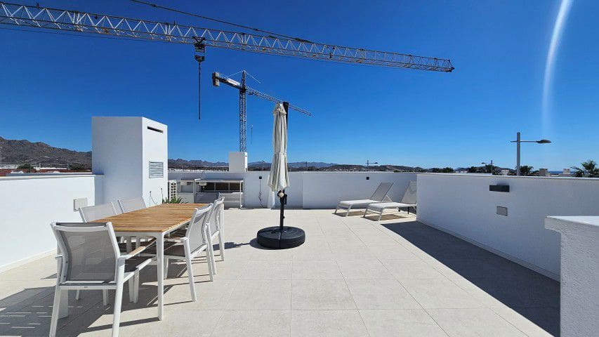 3 makuuhuone Huvila myytävänä paikassa San Juan de los Terreros mukana 
autotalli - 505 900 € (Ref: 9857598)