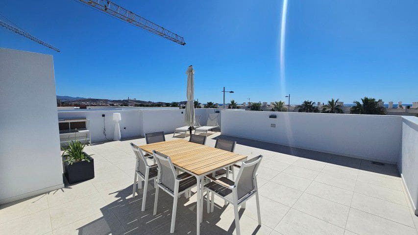 3 makuuhuone Huvila myytävänä paikassa San Juan de los Terreros mukana 
autotalli - 505 900 € (Ref: 9857598)