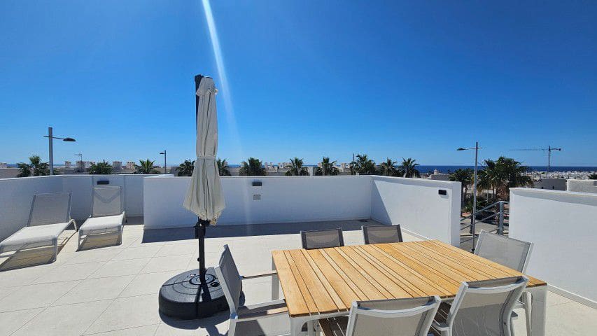 3 makuuhuone Huvila myytävänä paikassa San Juan de los Terreros mukana 
autotalli - 505 900 € (Ref: 9857598)