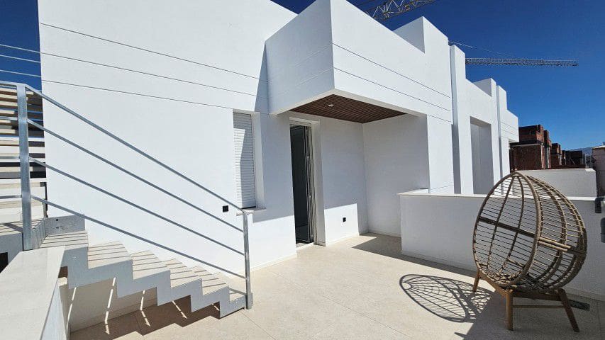 3 makuuhuone Huvila myytävänä paikassa San Juan de los Terreros mukana 
autotalli - 505 900 € (Ref: 9857598)