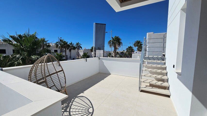 3 makuuhuone Huvila myytävänä paikassa San Juan de los Terreros mukana 
autotalli - 505 900 € (Ref: 9857598)
