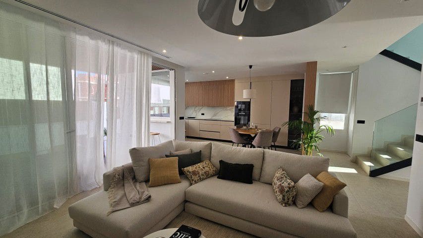 3 makuuhuone Huvila myytävänä paikassa San Juan de los Terreros mukana 
autotalli - 505 900 € (Ref: 9857598)