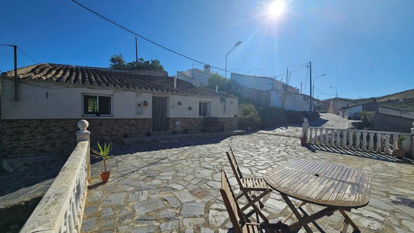 2 sovrum Finca/Hus på landet till salu i El Margen - 69 995 € (Ref: 9859646)