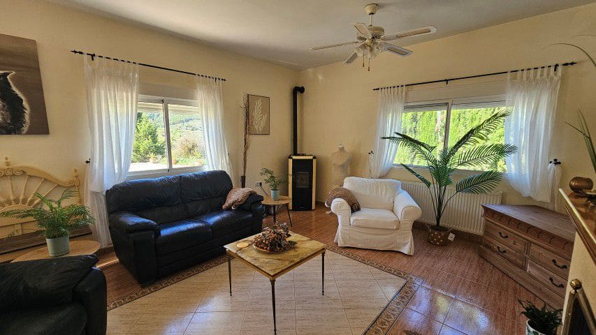3 bedroom Finca/Country House for sale in El Margen - € 185,000 (Ref: 9861682)