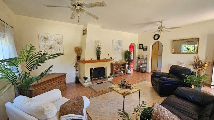 3 bedroom Finca/Country House for sale in El Margen - € 185,000 (Ref: 9861682)
