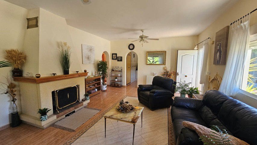 3 bedroom Finca/Country House for sale in El Margen - € 185,000 (Ref: 9861682)