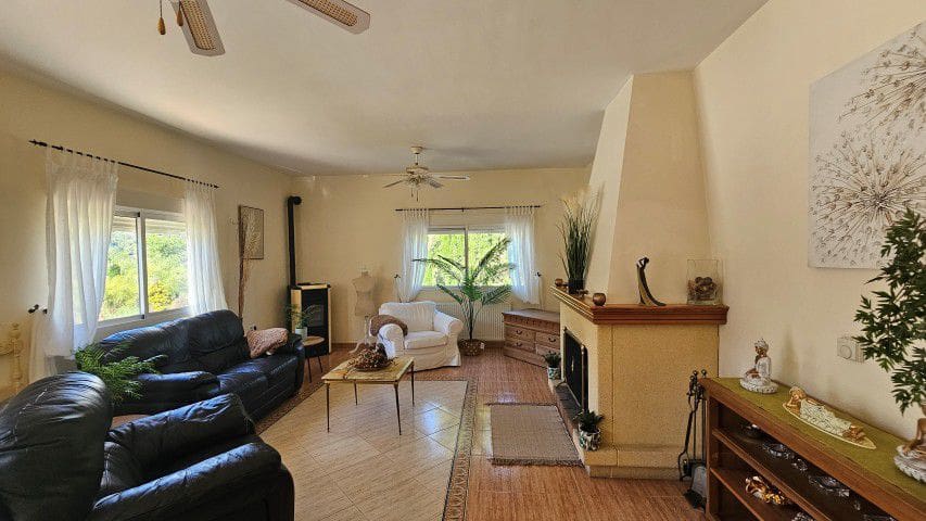 3 bedroom Finca/Country House for sale in El Margen - € 185,000 (Ref: 9861682)