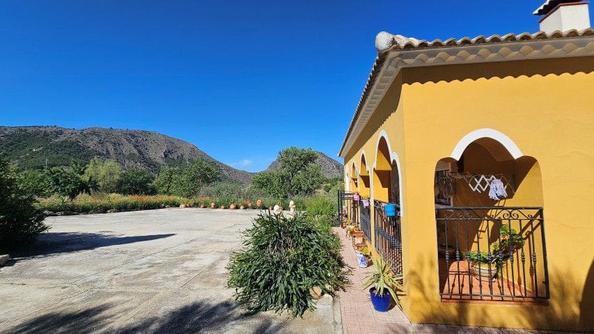 3 bedroom Finca/Country House for sale in El Margen - € 185,000 (Ref: 9861683)