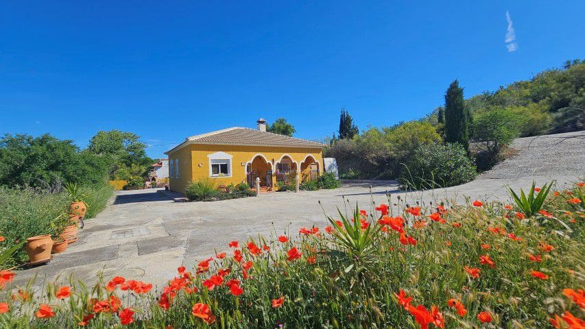 3 bedroom Finca/Country House for sale in El Margen - € 185,000 (Ref: 9861683)