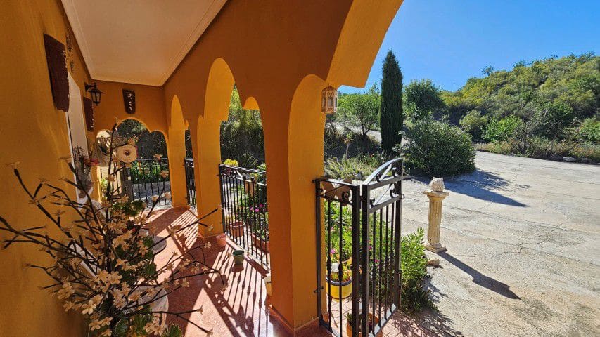 3 bedroom Finca/Country House for sale in El Margen - € 185,000 (Ref: 9861683)