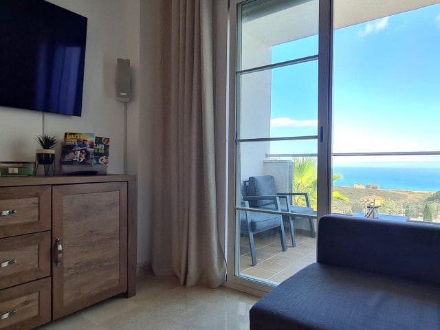 3 bedroom Apartment for sale in Manilva with garage - € 284,000 (Ref: 9868490)