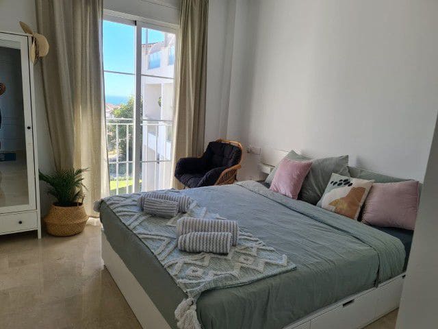 3 bedroom Apartment for sale in Manilva with garage - € 284,000 (Ref: 9868490)