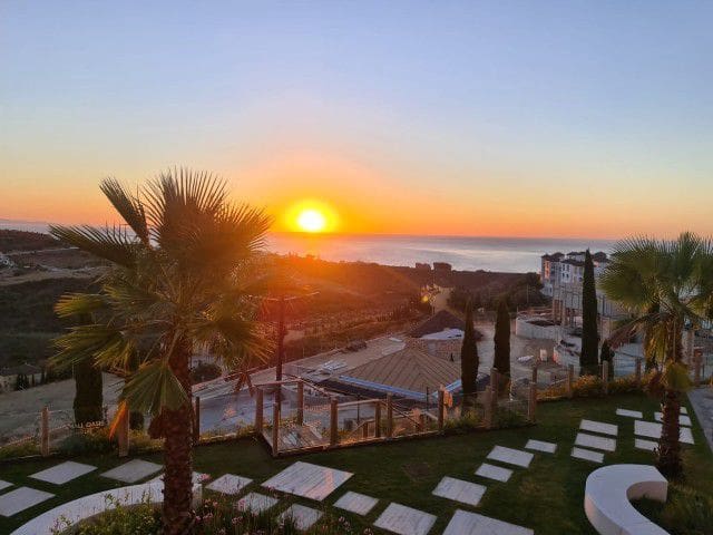 3 bedroom Apartment for sale in Manilva with garage - € 284,000 (Ref: 9868490)