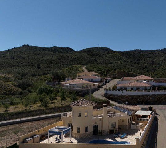 4 bedroom Villa for sale in Los Huevanillas with garage - € 359,950 (Ref: 9878187)