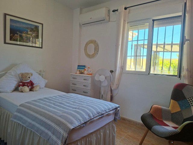 4 bedroom Villa for sale in Los Huevanillas with garage - € 359,950 (Ref: 9878187)