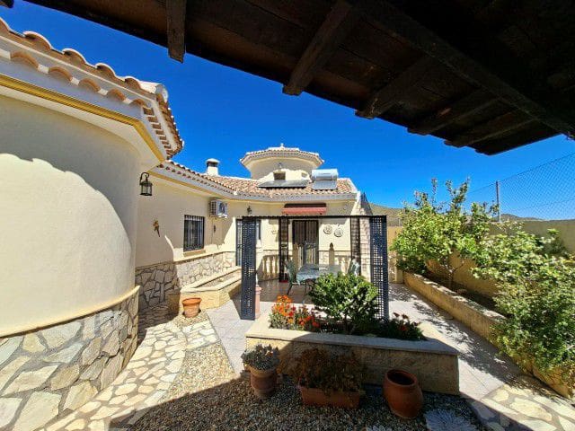 4 bedroom Villa for sale in Los Huevanillas with garage - € 359,950 (Ref: 9878187)