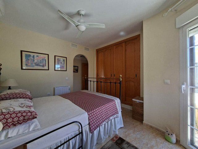 4 bedroom Villa for sale in Los Huevanillas with garage - € 359,950 (Ref: 9878187)