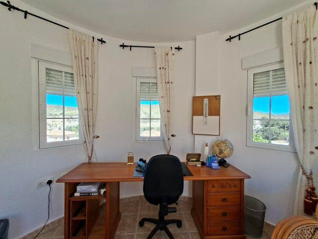 4 bedroom Villa for sale in Los Huevanillas with garage - € 359,950 (Ref: 9878187)