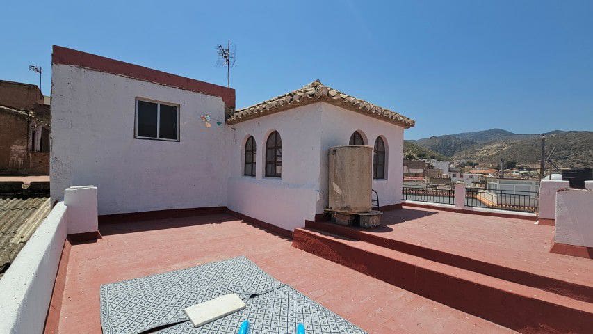 7 Zimmer Haus zu verkaufen in Macael mit Garage - 155.000 € (Ref: 9930369)