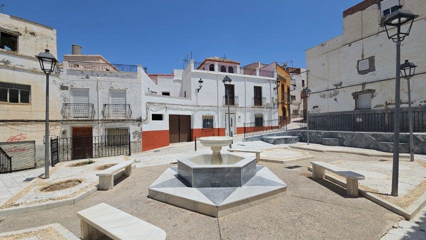 7 Zimmer Haus zu verkaufen in Macael mit Garage - 155.000 € (Ref: 9930369)
