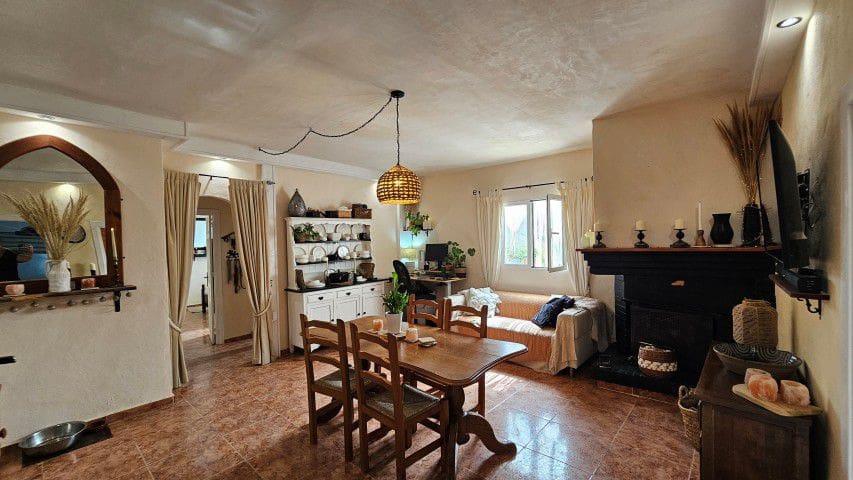 3 sypialnia Finka/Dom wiejski na sprzedaż w Tijola z garażem - 149 950 € (Ref: 9979550)