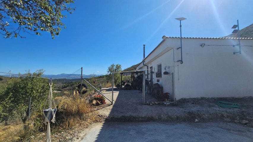 3 bedroom Finca/Country House for sale in Tijola with garage - € 149,950 (Ref: 9979550)