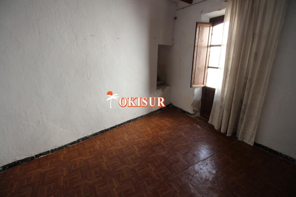 Casa de 5 habitaciones en Mojácar en venta - 129.000 € (Ref: 8255952)