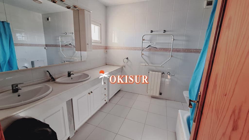 4 bedroom Villa for sale in Mojacar with garage - € 549,000 (Ref: 8766708)