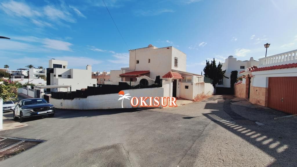 4 bedroom Villa for sale in Mojacar with garage - € 549,000 (Ref: 8766708)