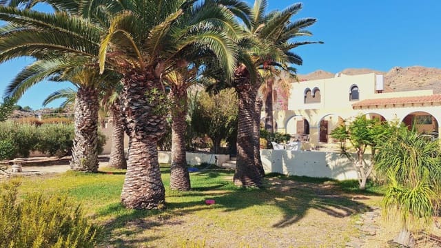 3 bedroom Villa for sale in Mojácar with garage - € 695,000 (Ref: 9243499)