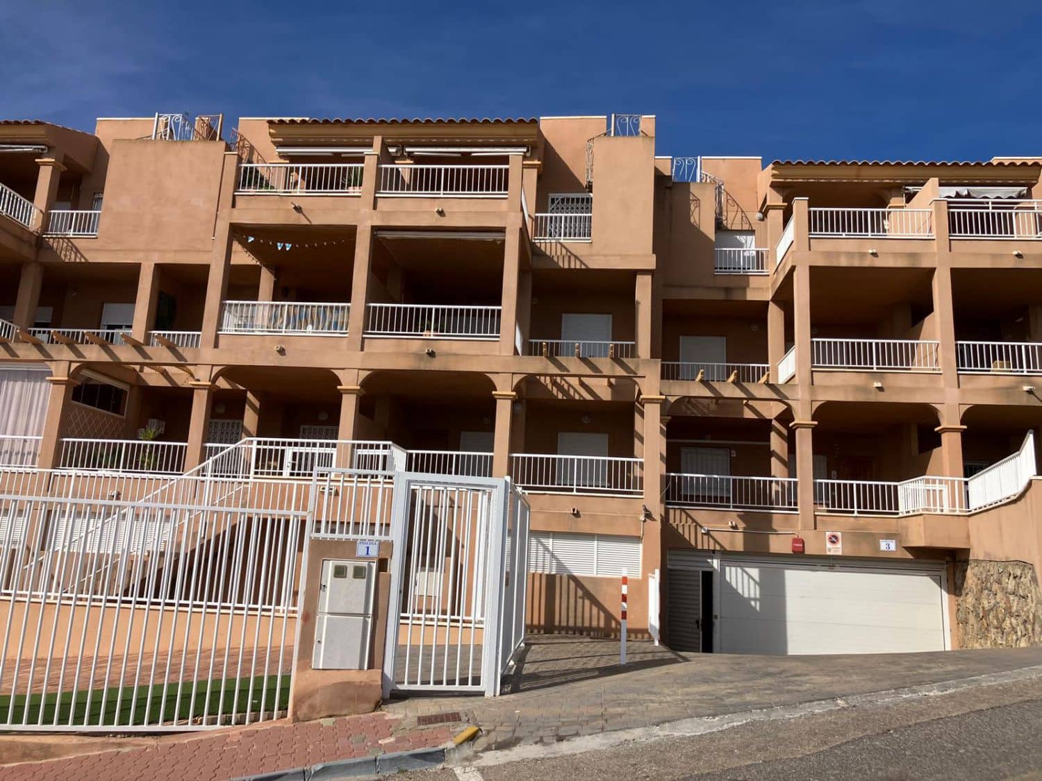 Apartamento de 2 habitaciones en La Marina de la Torre en venta con piscina garaje - 169.900 € (Ref: 9619148)