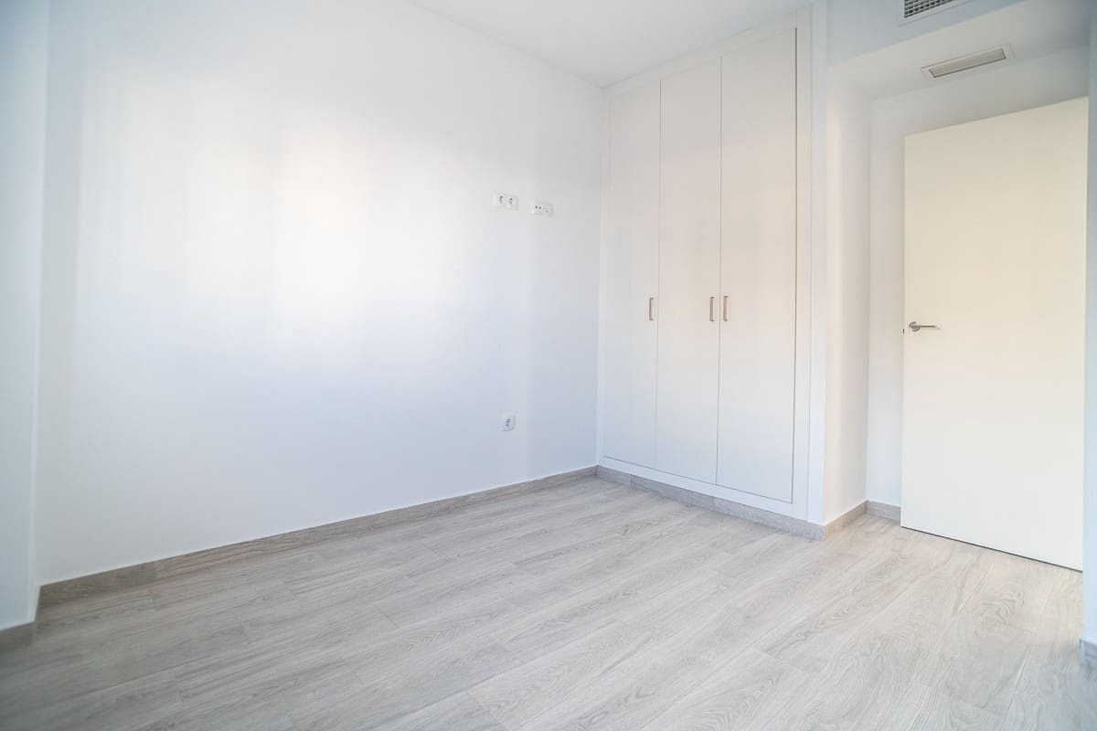 3 sypialnia Apartament na sprzedaż w Los Dolses z basenem garażem - 360 000 € (Ref: 10001175)