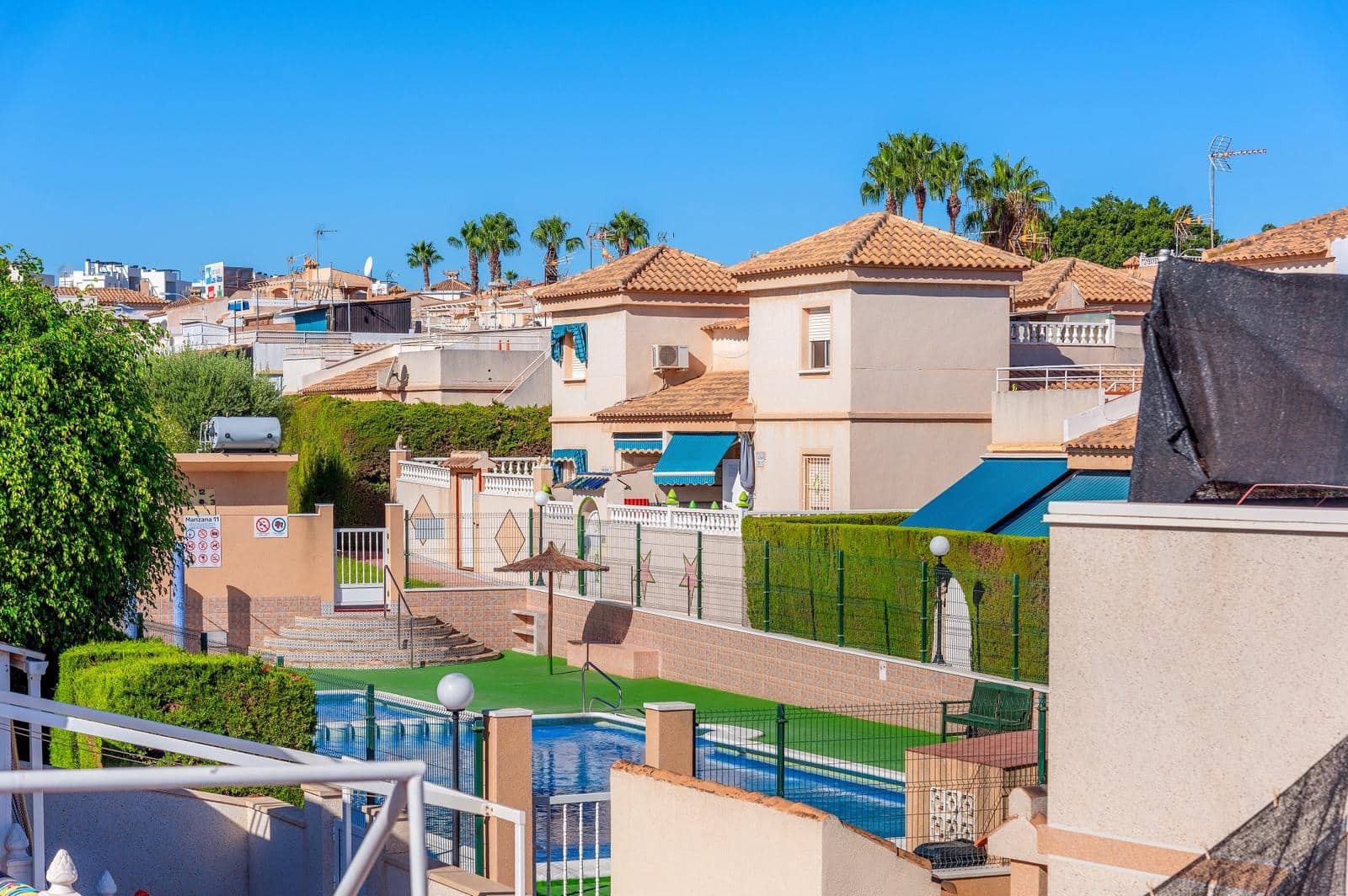 Apartamento de 2 habitaciones en Torrevieja en venta - 179.000 € (Ref: 10035732)