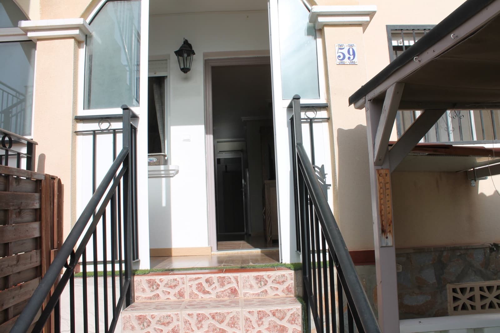 2 soveværelse Lejlighed til salg i Playa Flamenca med swimmingpool - € 145.000 (Ref: 10044901)