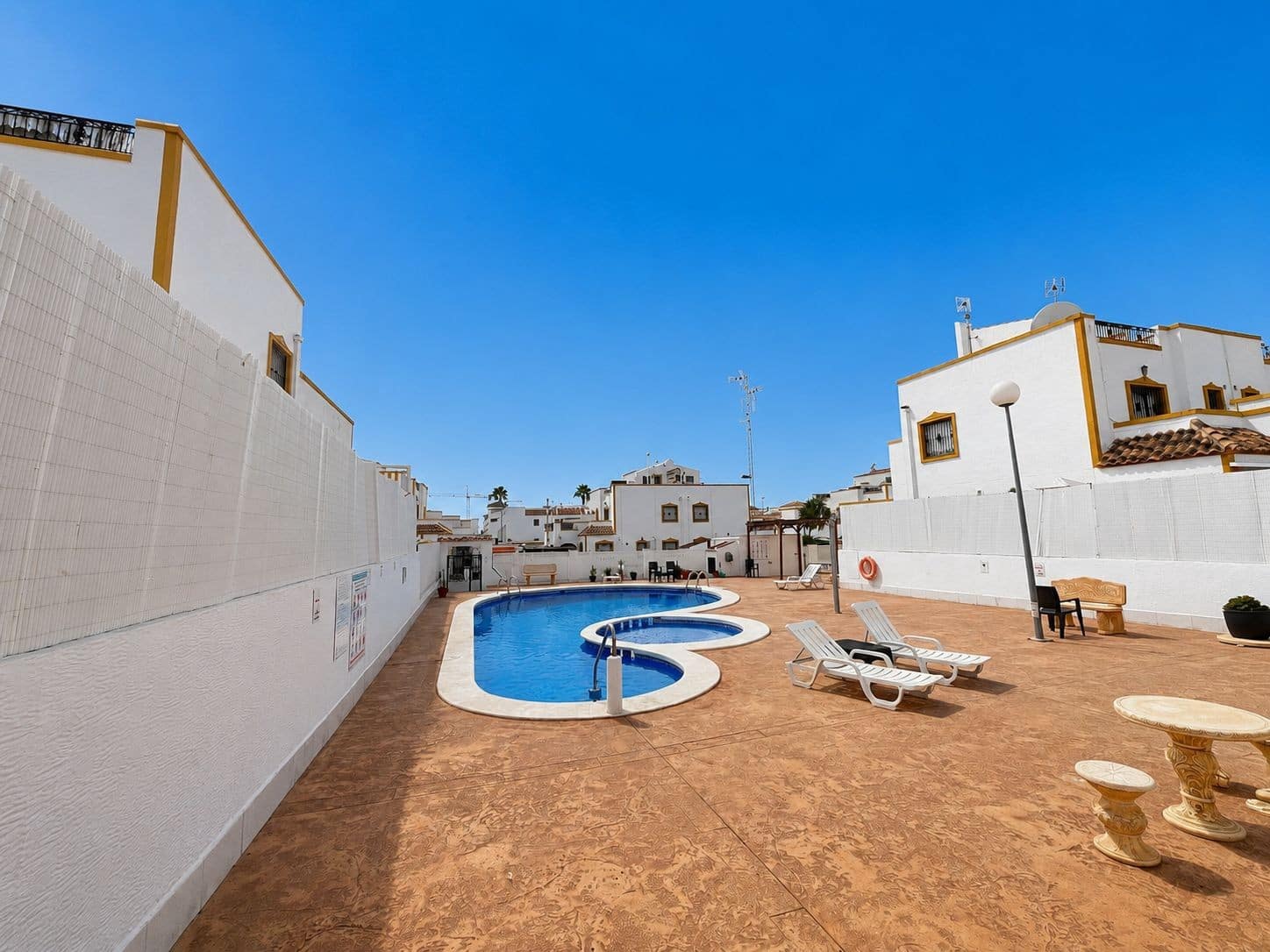 3 camera da letto Casa in vendita in Vistabella con piscina - 215.000 € (Rif: 10045783)