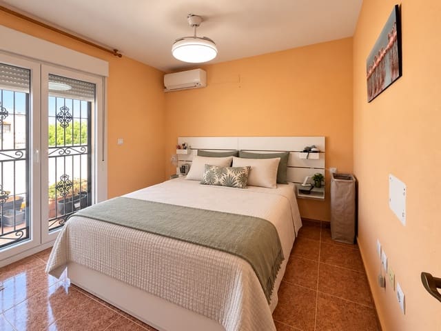 3 bedroom Townhouse for sale in Vistabella, Orihuela with pool - € 215,000 (Ref: 10045783)
