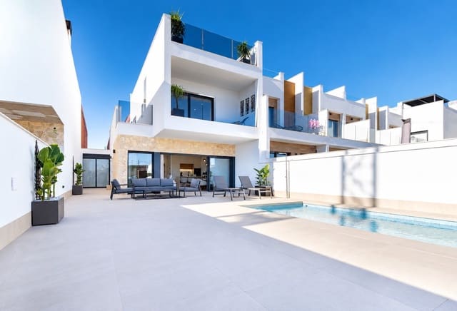 3 bedroom Villa for sale in San Pedro del Pinatar ciudad, San Pedro del Pinatar with pool - € 455,000 (Ref: 10048658)