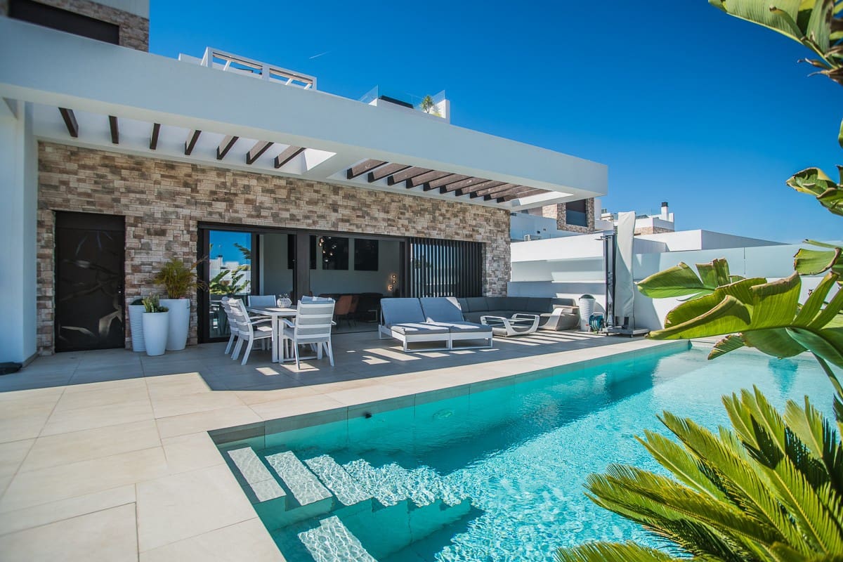 4 sovrum Villa till salu i Rojales med pool garage - 745 000 € (Ref: 10079972)