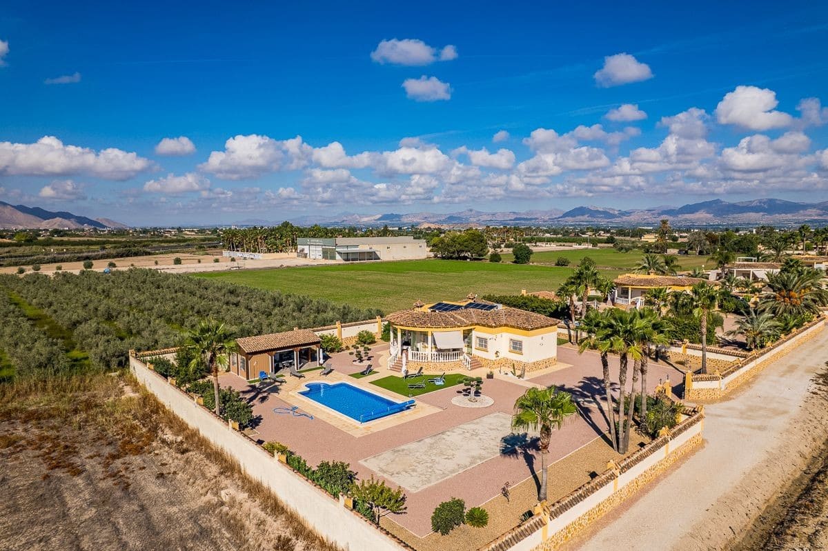 4 sovrum Villa till salu i Catral med pool garage - 430 000 € (Ref: 10106560)