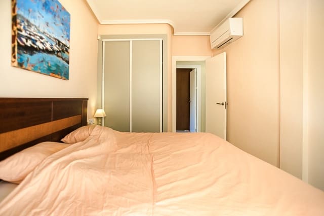 4 soverom Kjedet enebolig til salgs i Los Balcones - Los Altos, Torrevieja med svømmebasseng garasje - € 310 000 (Ref: 10150419)