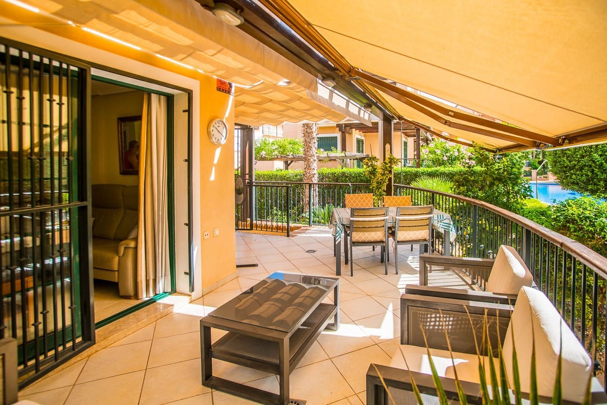 4 soverom Kjedet enebolig til salgs i Torrevieja med svømmebasseng garasje - € 310 000 (Ref: 10150419)