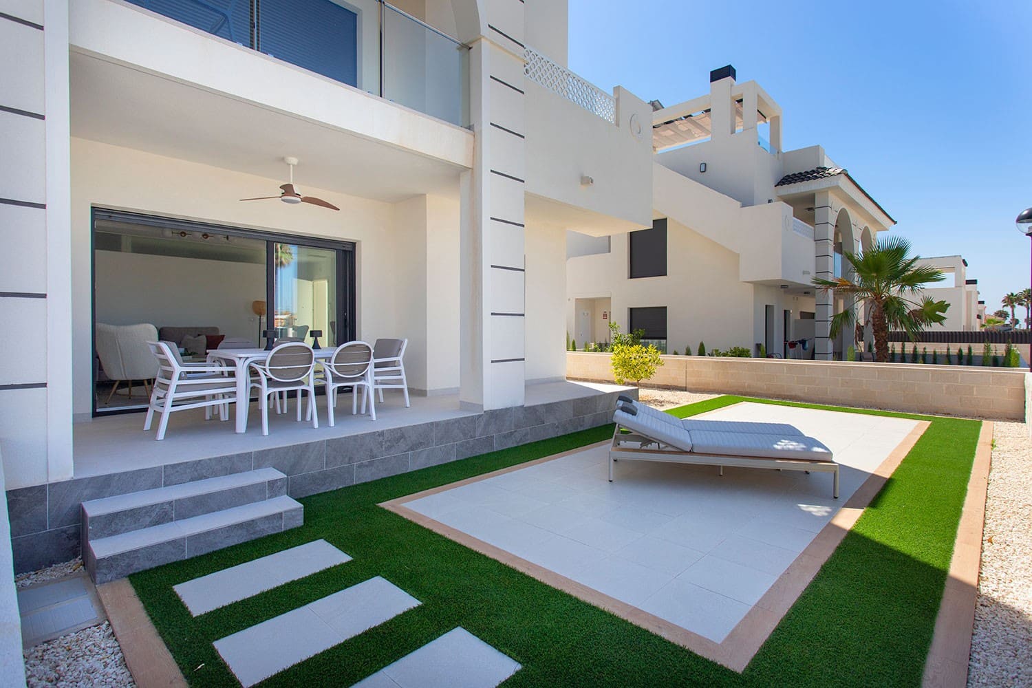 Apartamento de 2 habitaciones en Ciudad Quesada en venta con piscina garaje - 319.500 € (Ref: 10158479)