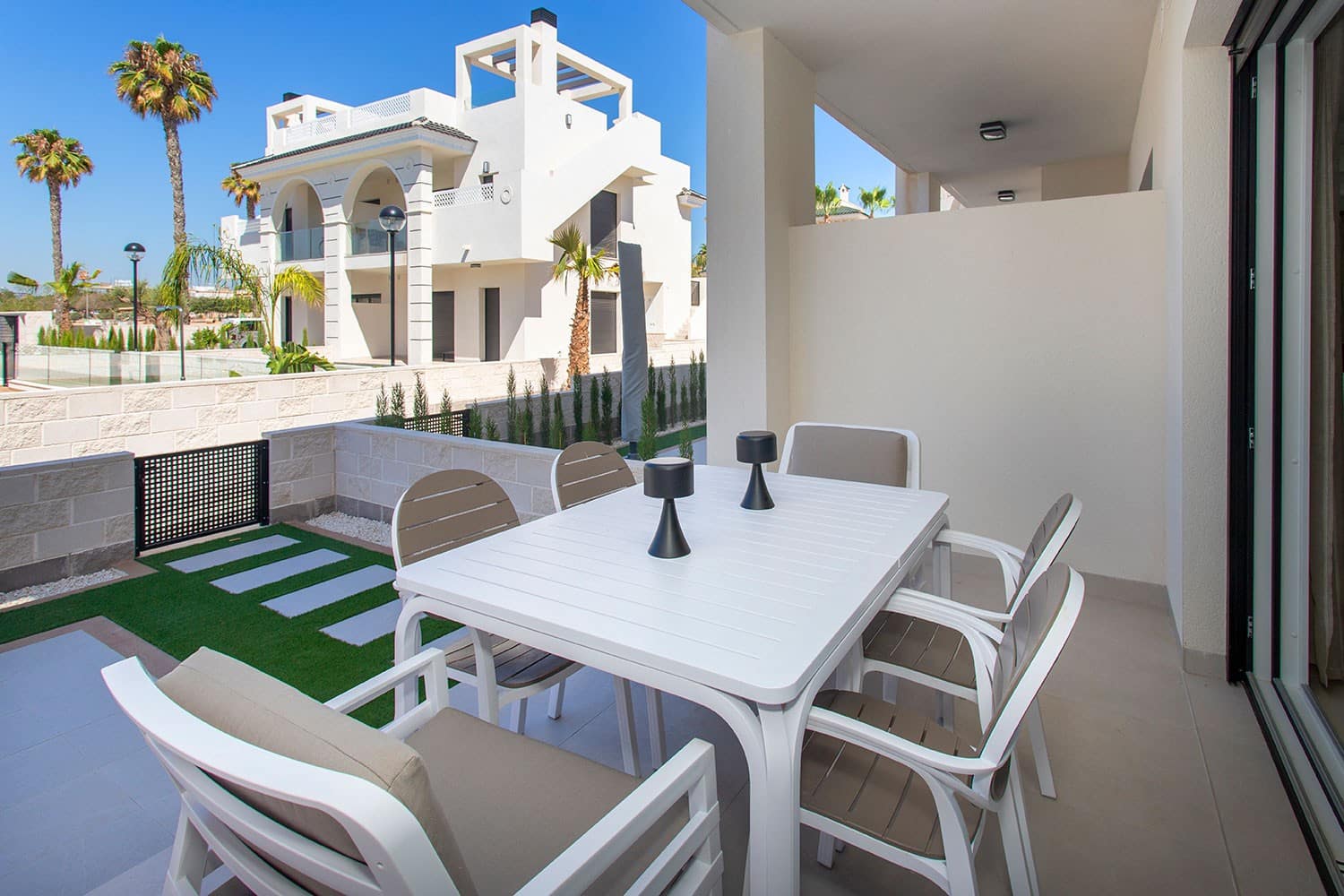 Apartamento de 2 habitaciones en Ciudad Quesada en venta con piscina garaje - 319.500 € (Ref: 10158479)