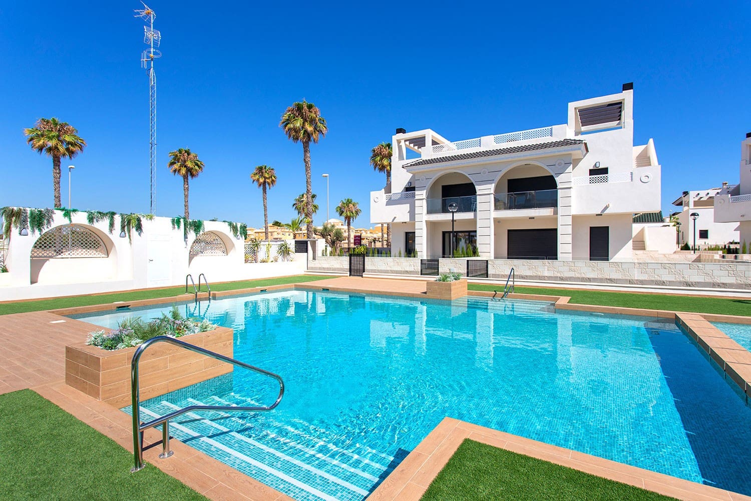Apartamento de 2 habitaciones en Ciudad Quesada en venta con piscina garaje - 319.500 € (Ref: 10158479)