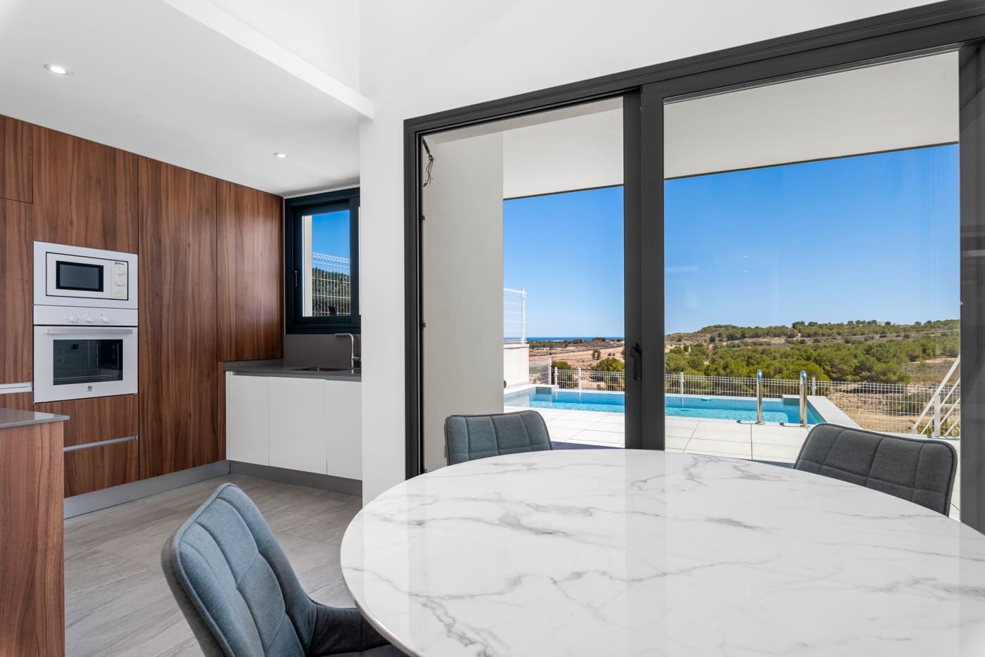 5 bedroom Villa for sale in San Miguel de Salinas with pool - € 499,990 (Ref: 10158614)