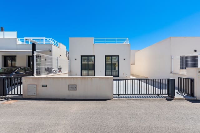 5 sovrum Villa till salu i San Miguel de Salinas med pool - 499 990 € (Ref: 10158614)
